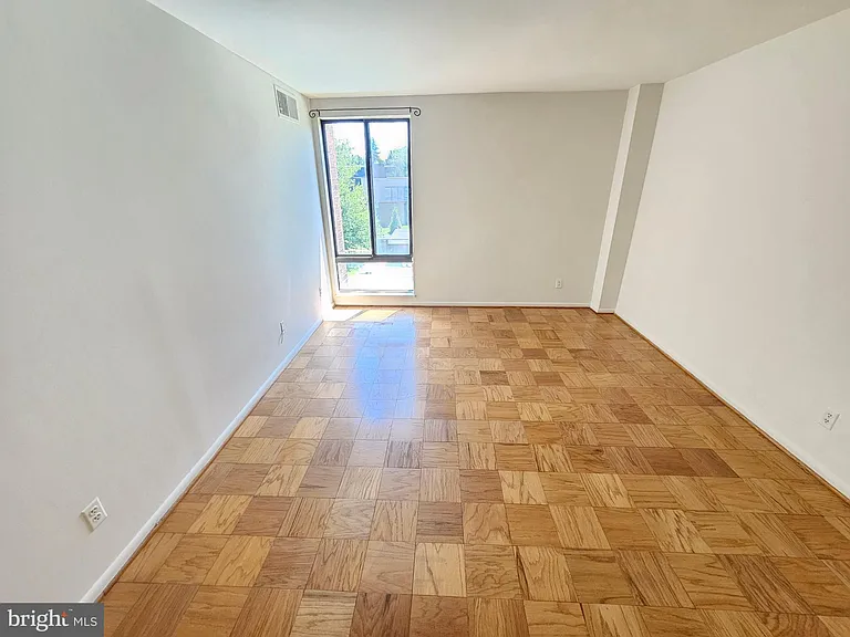 9900 Georgia Ave #310 — Photo 28