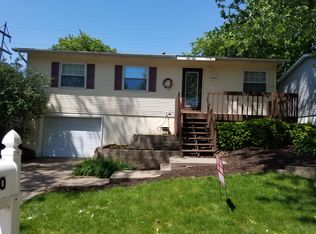 2340 W 59th St, Davenport, IA 52806