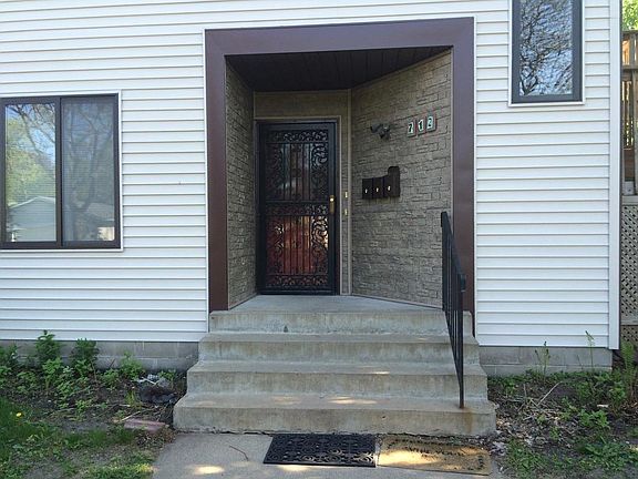 2nd image of 712 26th Ave NE #1