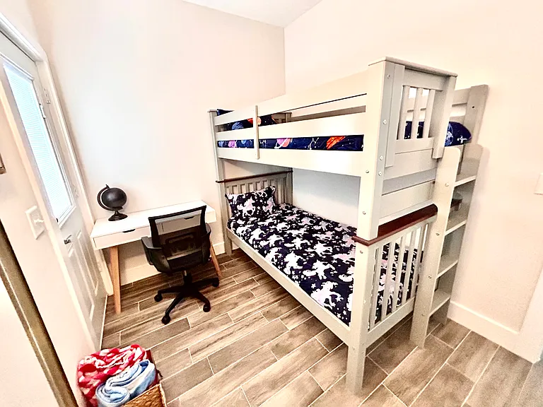 212 Corto Pl — Photo 40