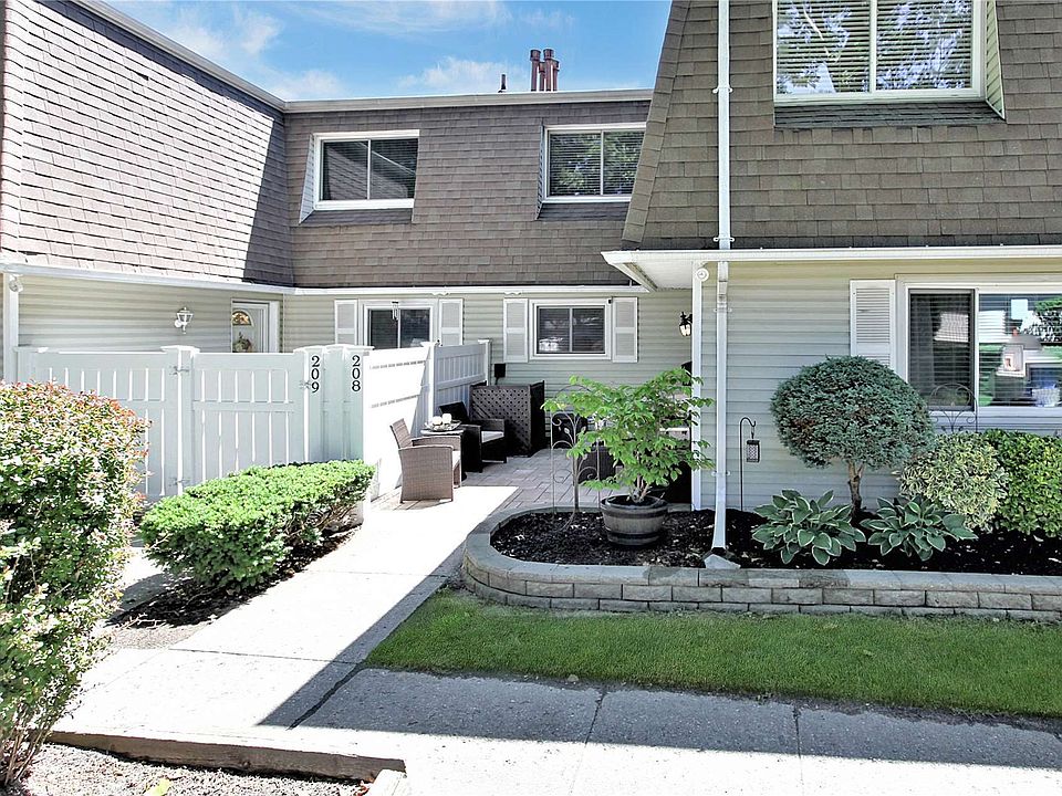 1st image of 208 Storm Dr #208