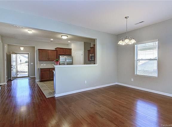 3rd image of 812 Dantzler Court Rock