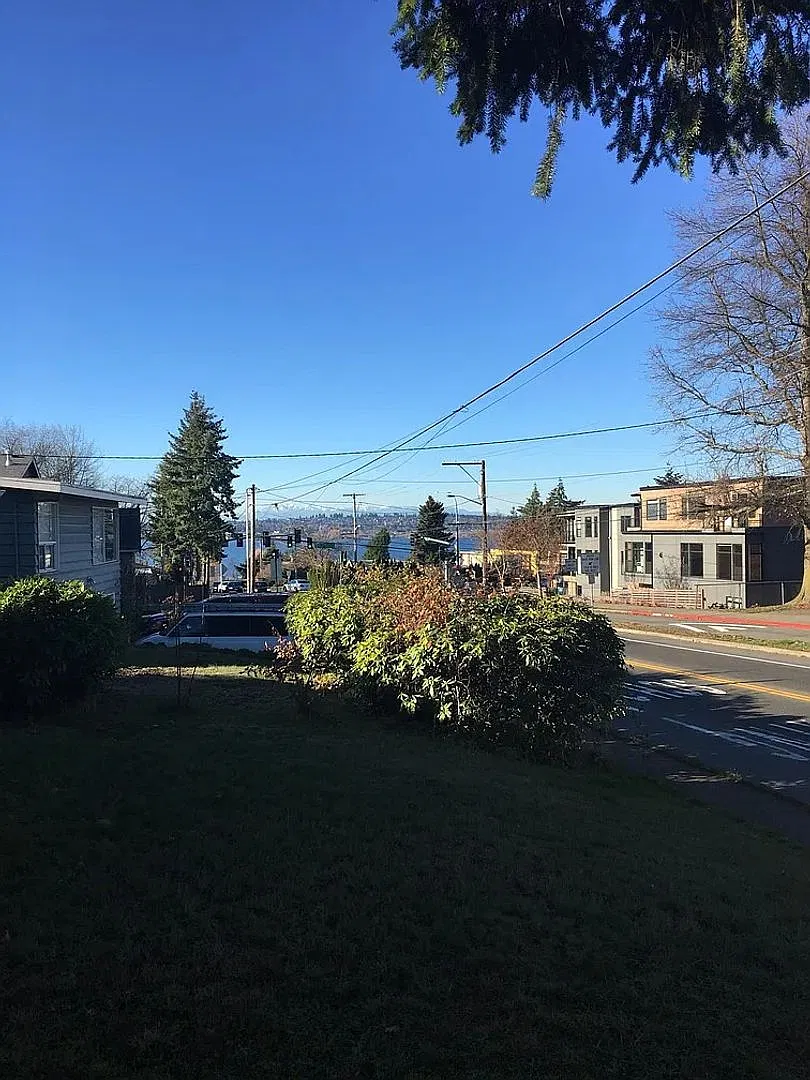Charming 2-Bedroom Houghton Bungalow — Photo 3