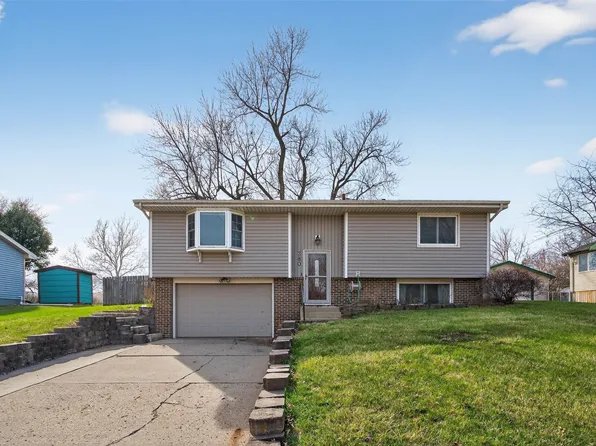 680 S Hickory Blvd, Pleasant Hill, IA 50327