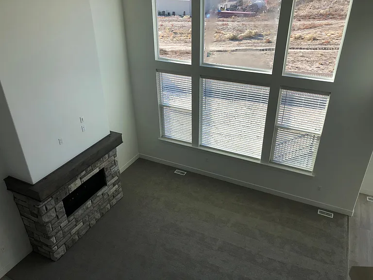 493 W Woodland Rd — Photo 26