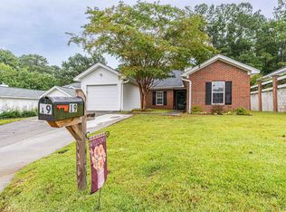 19 Twin Oaks Cir, Columbia, SC 29209