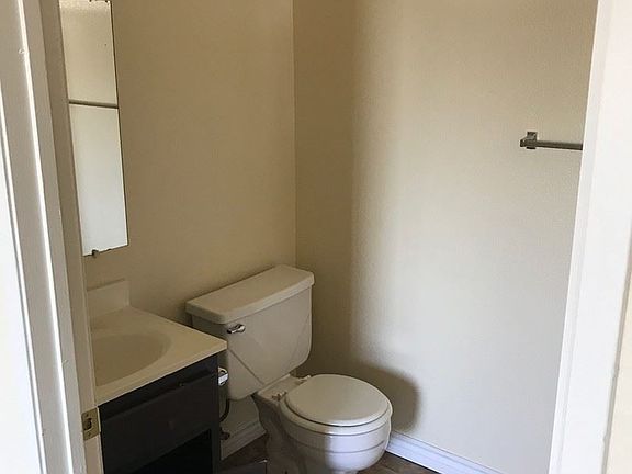 4th image of 176 W 8th St APT 116