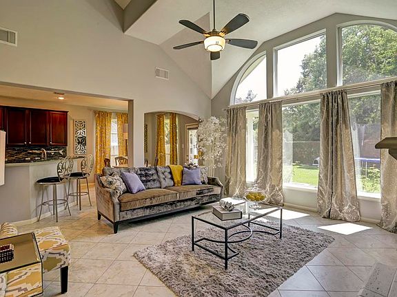 3rd image of 14419 Baron Creek Ln