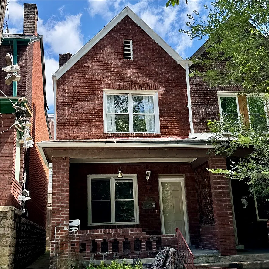 4 bed, 1066 sqft, $3,100 — Photo 1