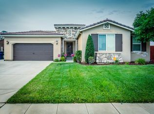 3785 Robinwood Ave, Clovis, CA 93619
