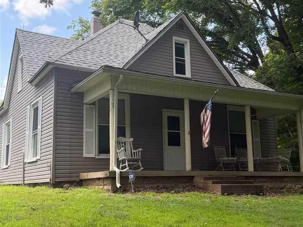 5377 S Robinson Pl, West Terre Haute, IN 47885