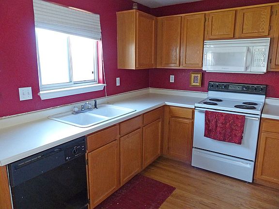 Kitchen with Appliances