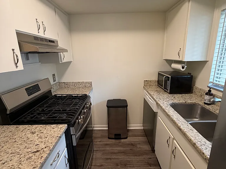 2025 San Marcos Dr SE #27 — Photo 6