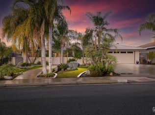 3608 Christmas Tree Ln, Bakersfield, CA