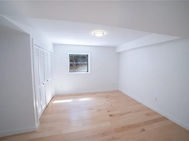 414 Shorecrest Dr — Photo 28