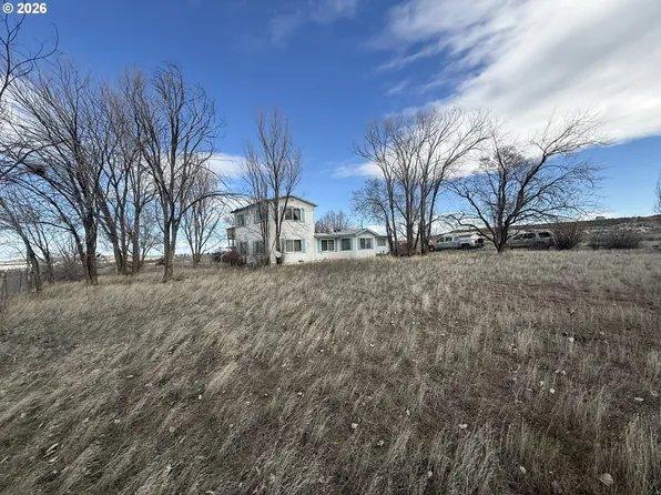 86271 Timothy Ln, Christmas Valley, OR 97641