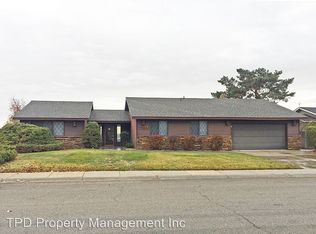 7155 W Desert Ave, Boise, ID 83709
