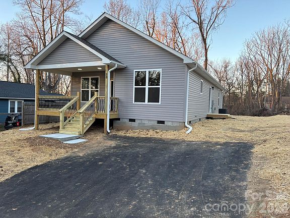 3rd image of 98 Brooklyn Rd #1