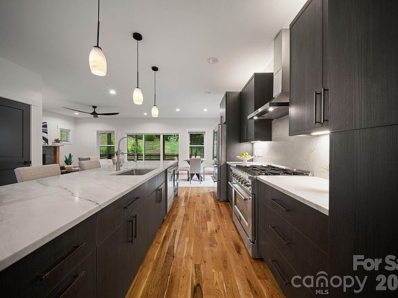 4th image of 87 Glendale Ave