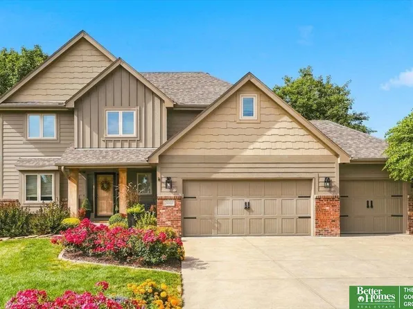 20910 Schofield Cir, Gretna, NE 68028