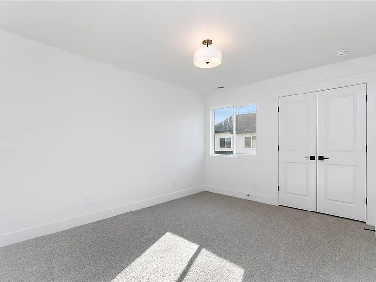 740 S Calhoun Ln — Photo 22