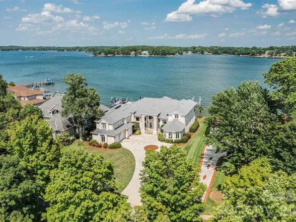 3446 Governors Island Dr, Denver, NC 28037