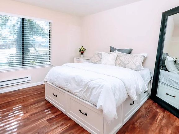 4th image of 822 Catkin Ct