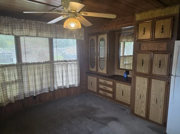 11383 Greenfield Dr Lot 72, Galesburg, MI 49053