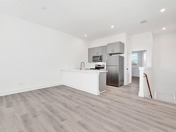 5th image of 425 Alvia Run Ln #Ab