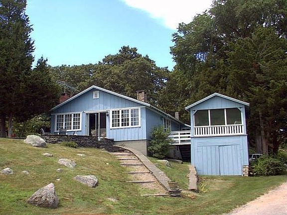 Southfacing side of 27 Ayers Road