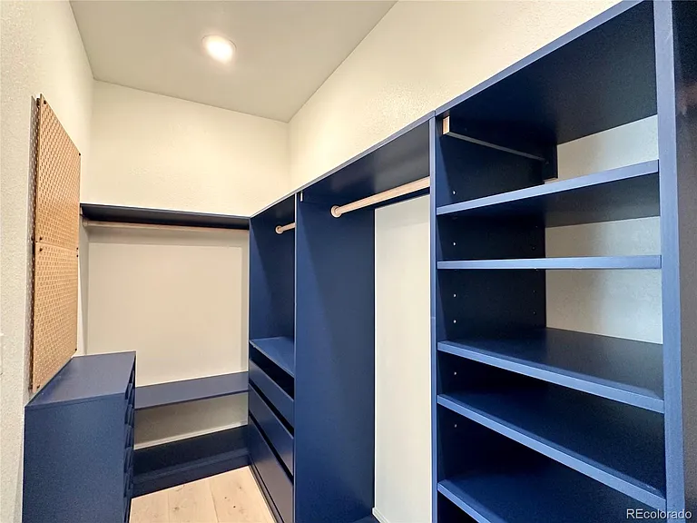 6065 E 154th Pl — Photo 31
