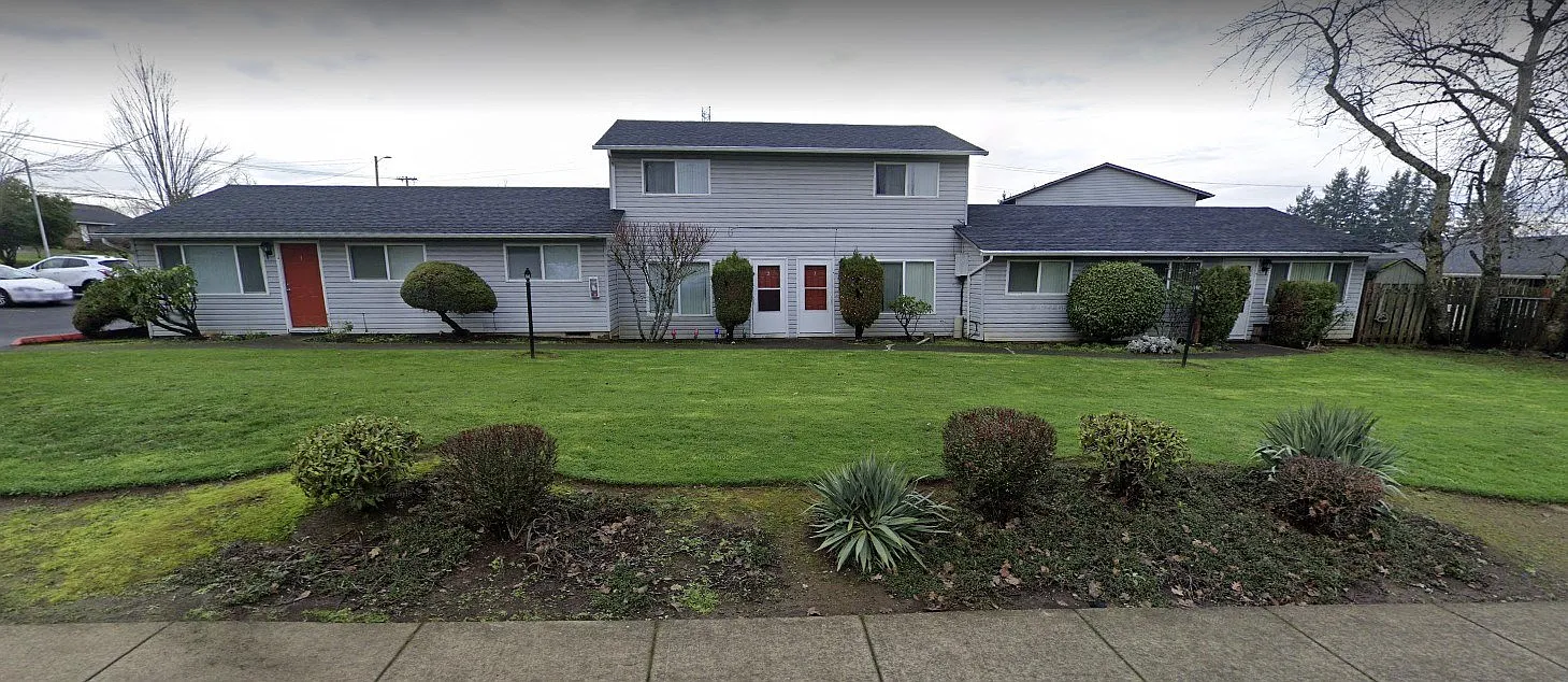 Cinnamon Square Apartments — Photo 1