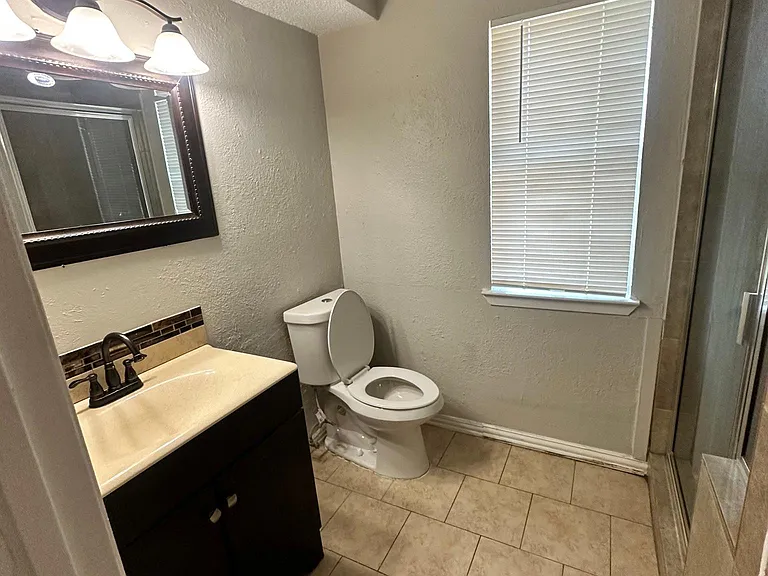 718 Pyramid Dr — Photo 10