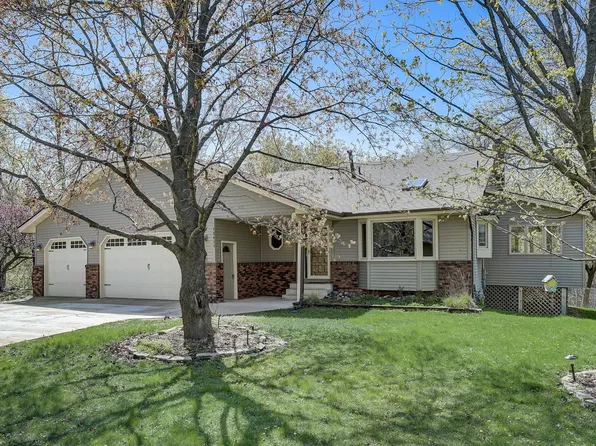 12411 Pioneer Rd, Minnetonka, MN 55343