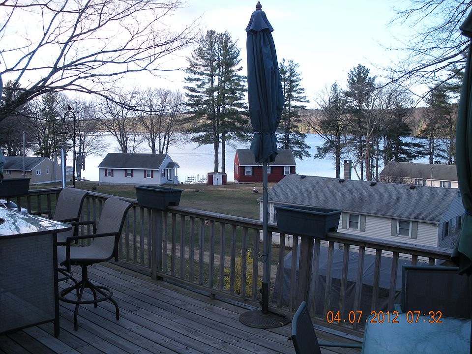 Spring at the lake
