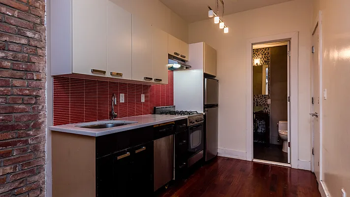 Rented by Nooklyn NYC LLC | media 16