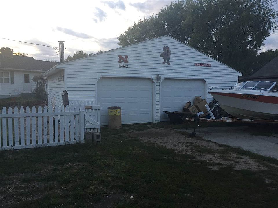 1st image of 204 S 12th St