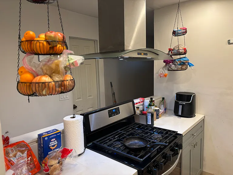 923 Sacramento Ave #3 — Photo 3