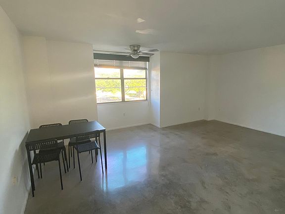 4th image of 9660 W Bay Harbor Dr