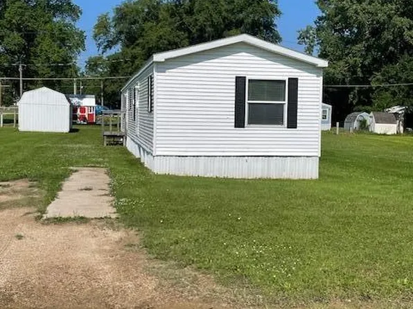 909 E 8th St, Webster, SD 57274