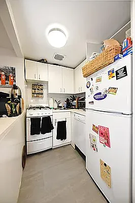 Rented by Buchbinder & Warren | media 8