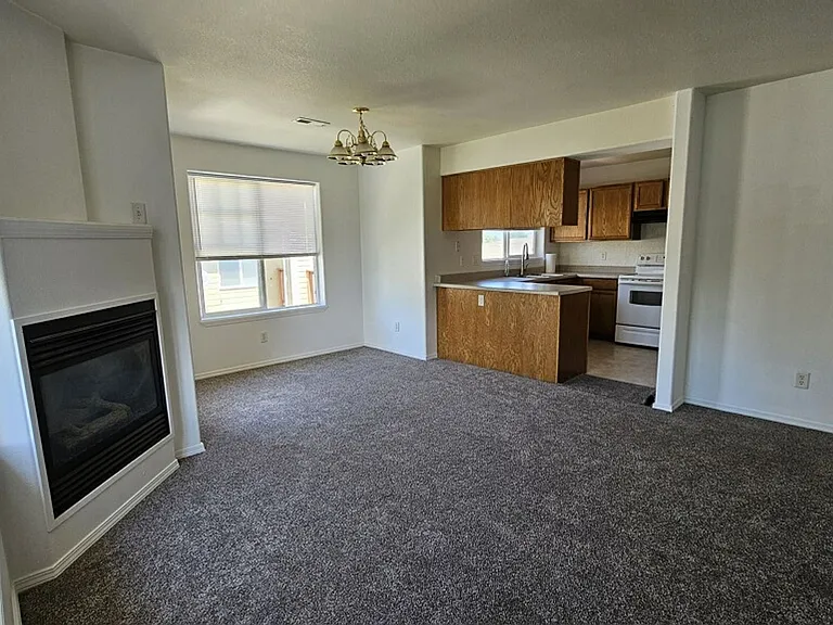 835 Forestglen Dr #6H — Photo 2