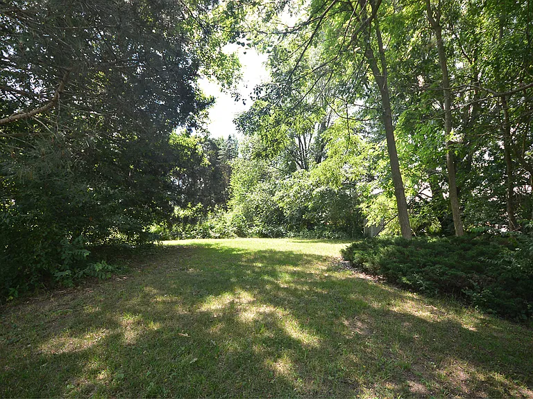 4745 Briarhill Dr — Photo 31