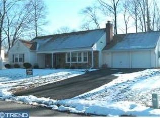 53 Tempest Ln, Willingboro, NJ 08046