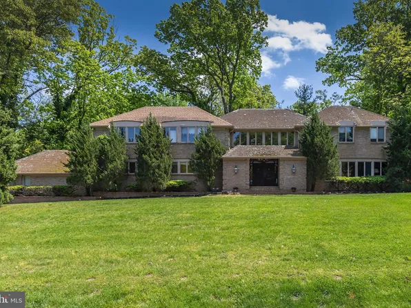 40 Spring Mill Ln, Cherry Hill, NJ 08003