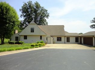 2225 W Brownstown Rd, North Vernon, IN 47265