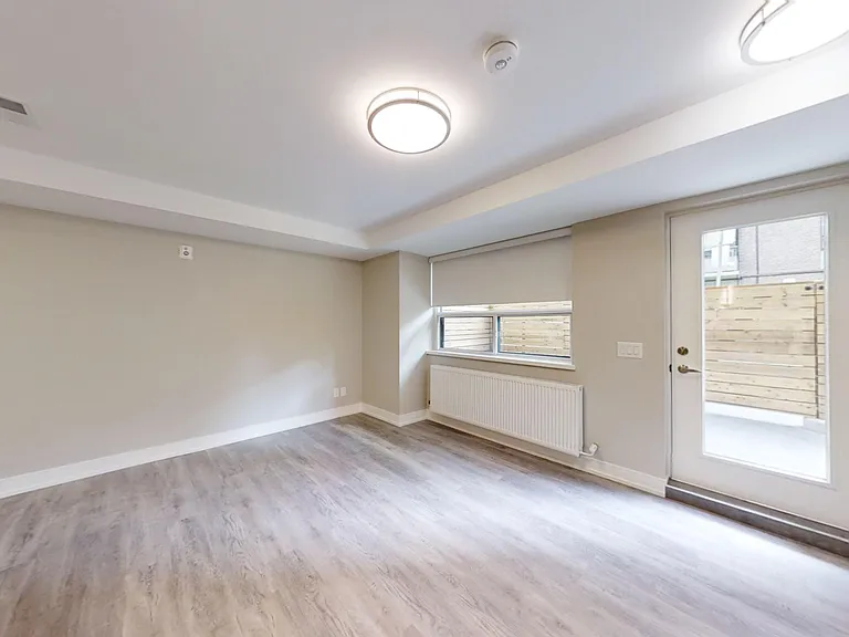 40 Tyndall Ave — Photo 25