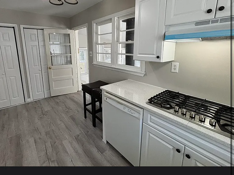 11 Oxford Dr — Photo 10
