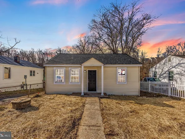93 Truslow Rd, Fredericksburg, VA 22405