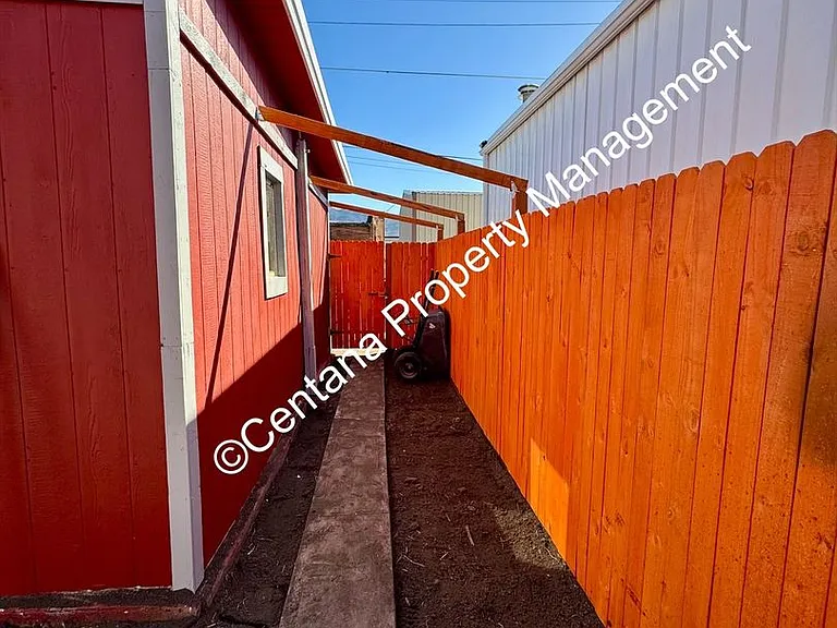 932-934 Utah — Photo 17